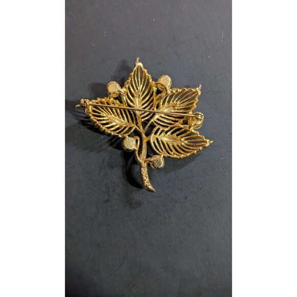 Vintage Lisner Gold Tone Leaf Brooch With Faux Pearls - Picture 5 of 9